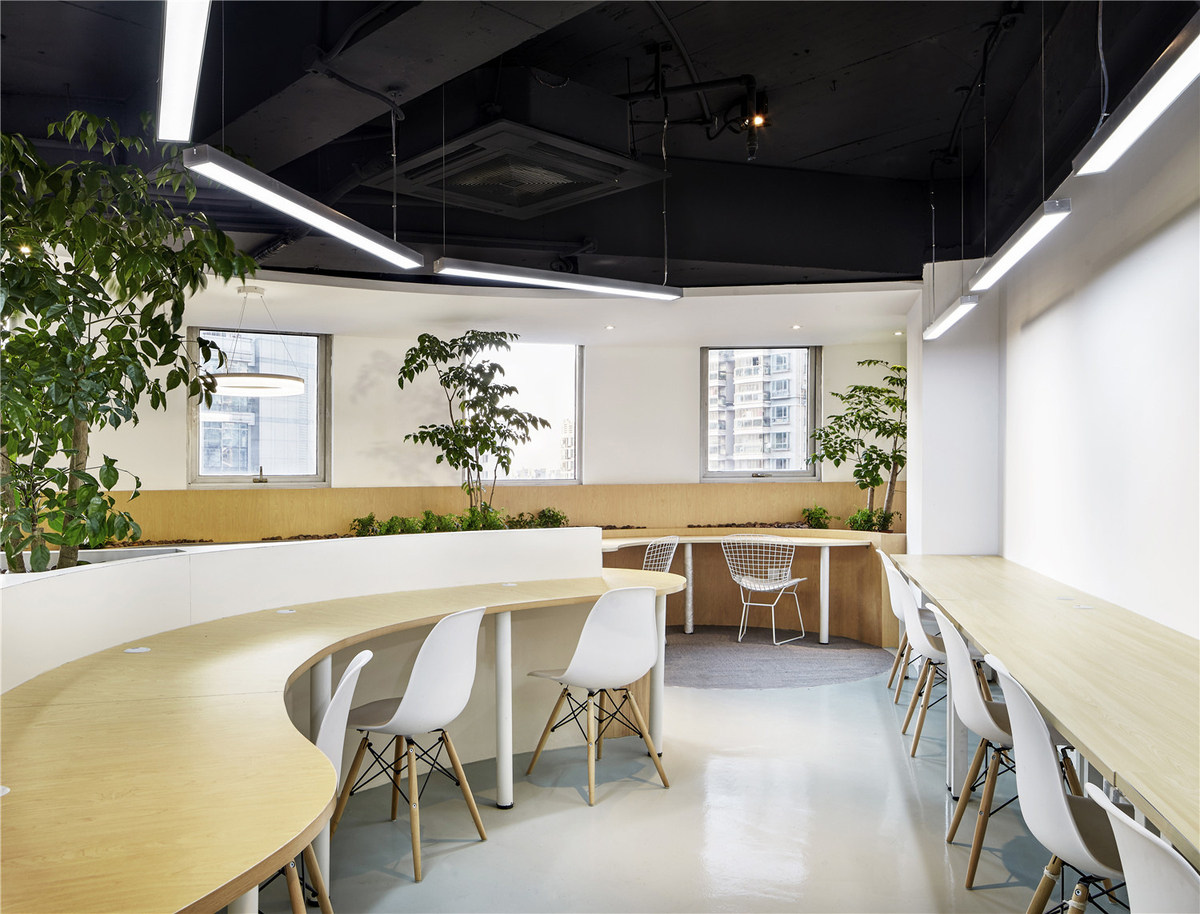 小型高层修建办公室改建设计方案120平方米5
